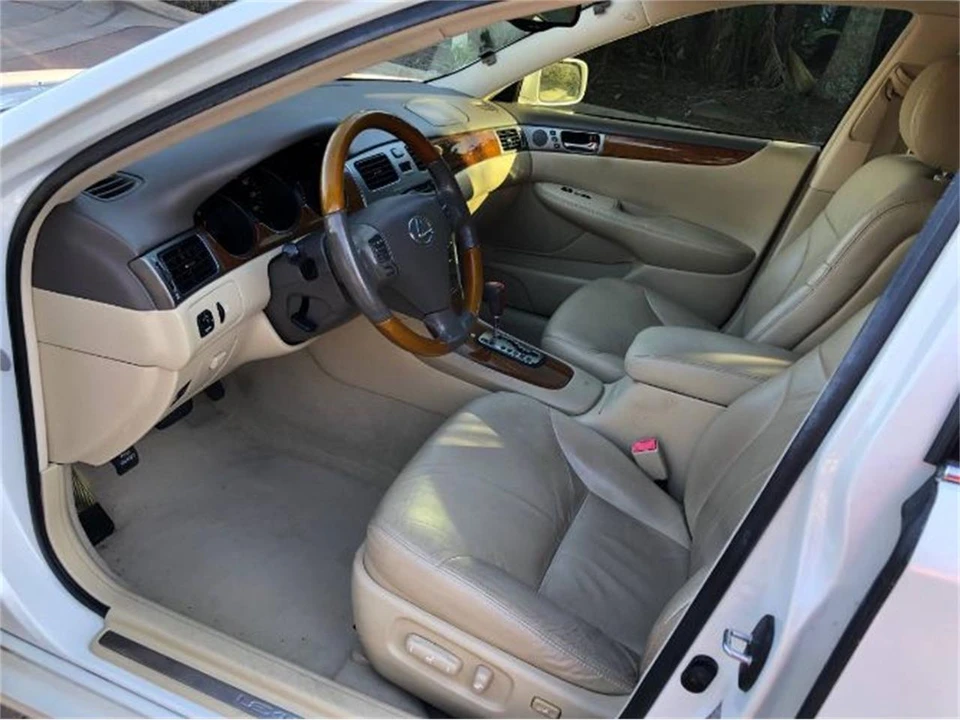2005 Lexus ES 4th Gen - Image 10 of 23