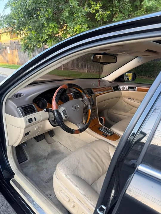 2005 Lexus ES 4th Gen - Image 5 of 8