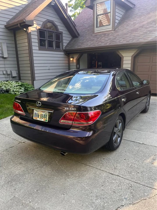 2005 Lexus ES 4th Gen - Image 3 of 11