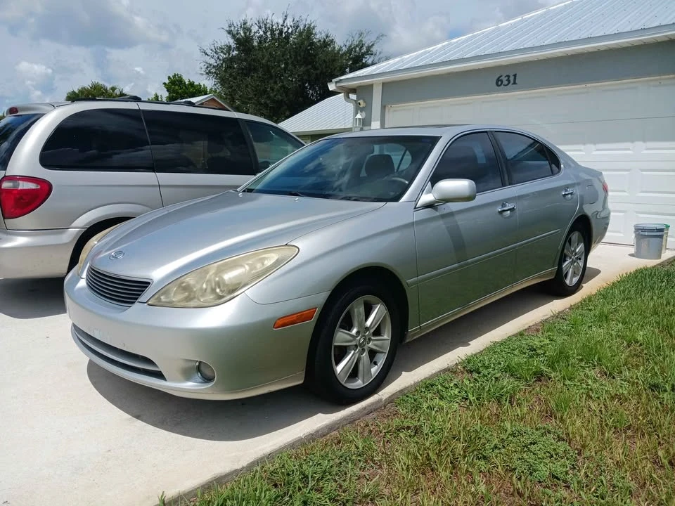 2005 Lexus ES 4th Gen - Image 3 of 10