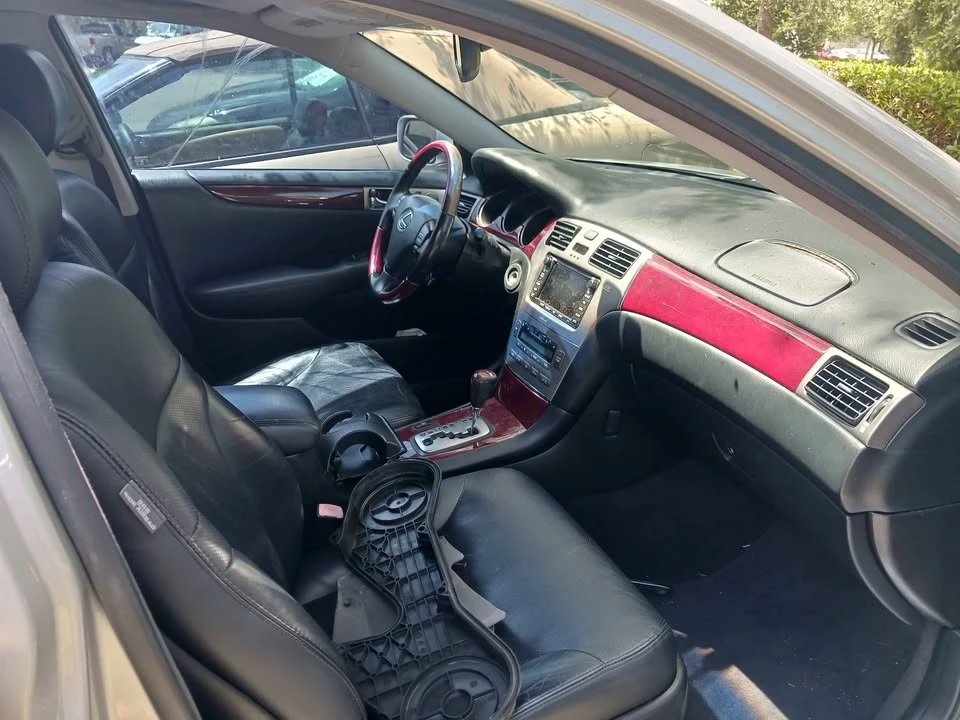 2005 Lexus ES 4th Gen - Image 6 of 10