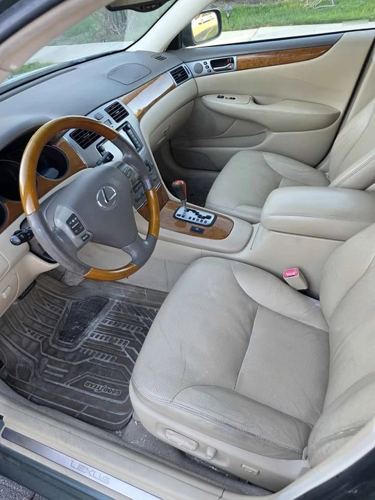 2005 Lexus ES 4th Gen - Image 7 of 9