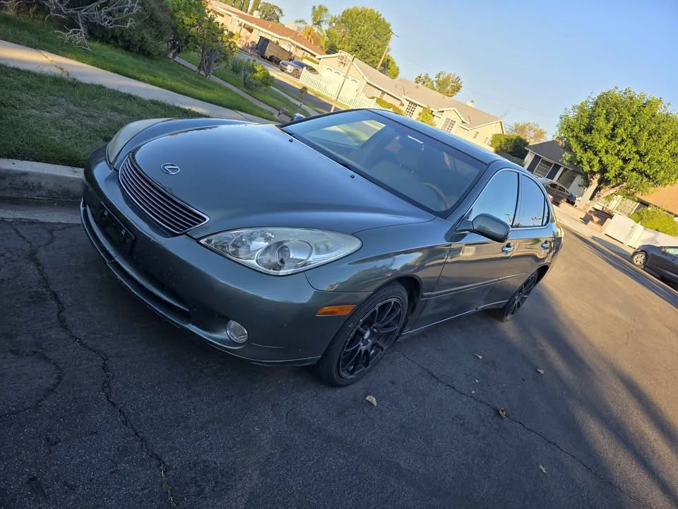 2005 Lexus ES 4th Gen - Image 2 of 9