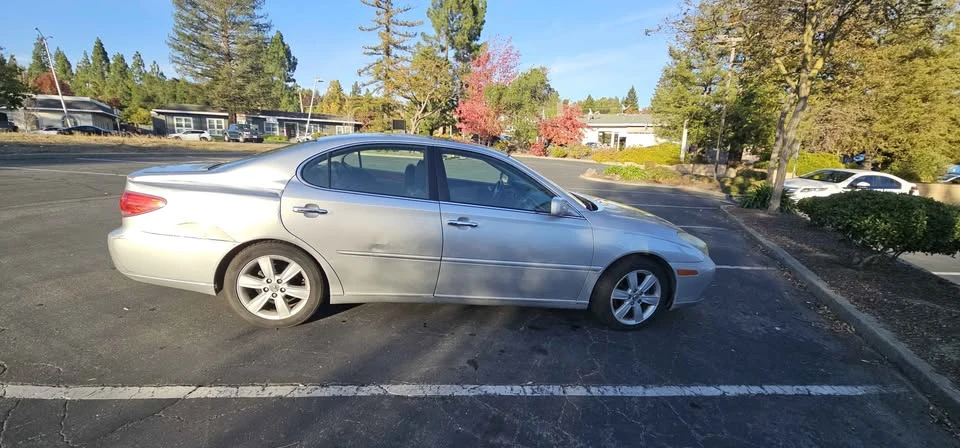 2005 Lexus ES 3rd Gen - Image 2 of 10