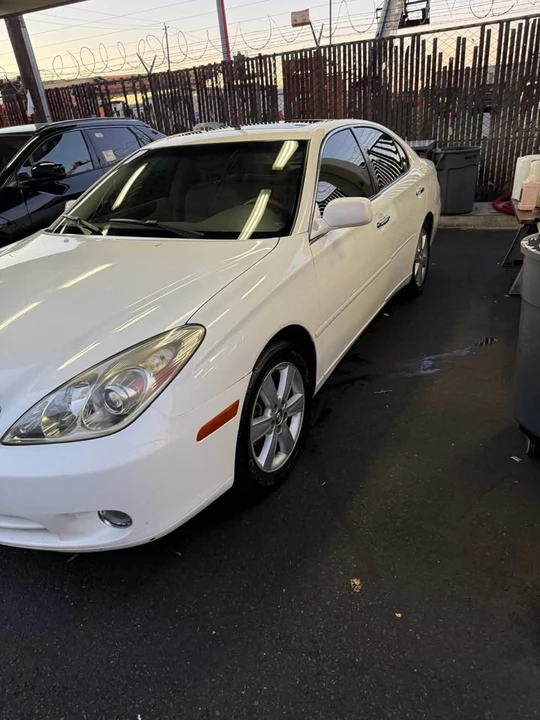 2005 Lexus ES 4th Gen - Image 5 of 6