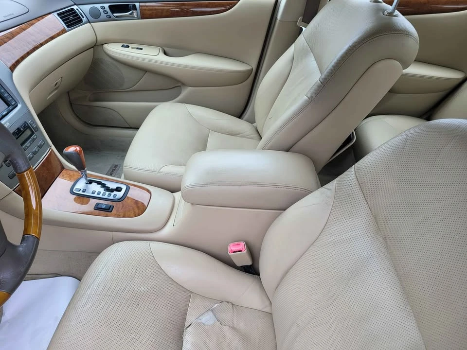 2005 Lexus ES 3rd Gen - Image 6 of 15