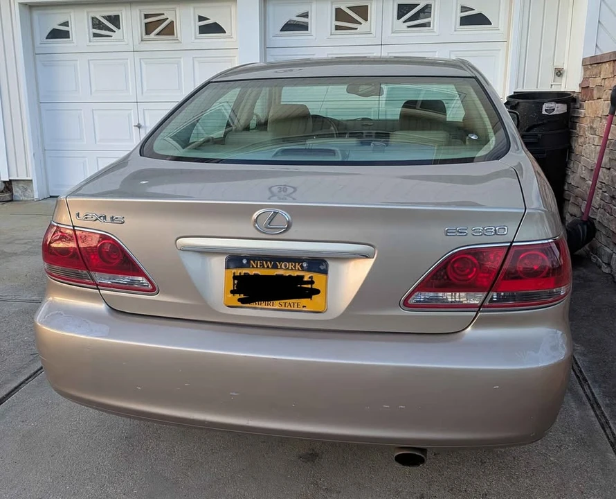 2005 Lexus ES 3rd Gen - Image 3 of 8