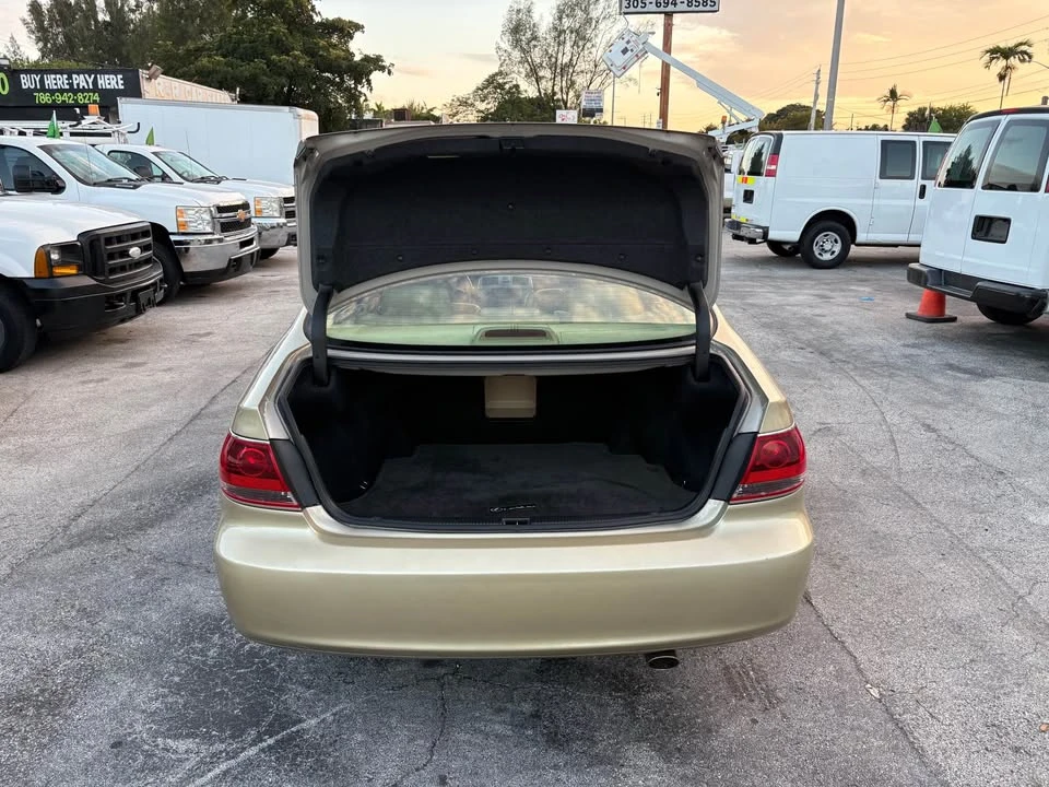 2005 Lexus ES 4th Gen - Image 7 of 20