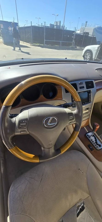 2005 Lexus ES 4th Gen - Image 5 of 9