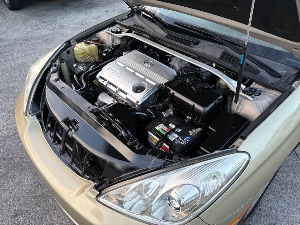 2005 Lexus ES 4th Gen - Image 19 of 20