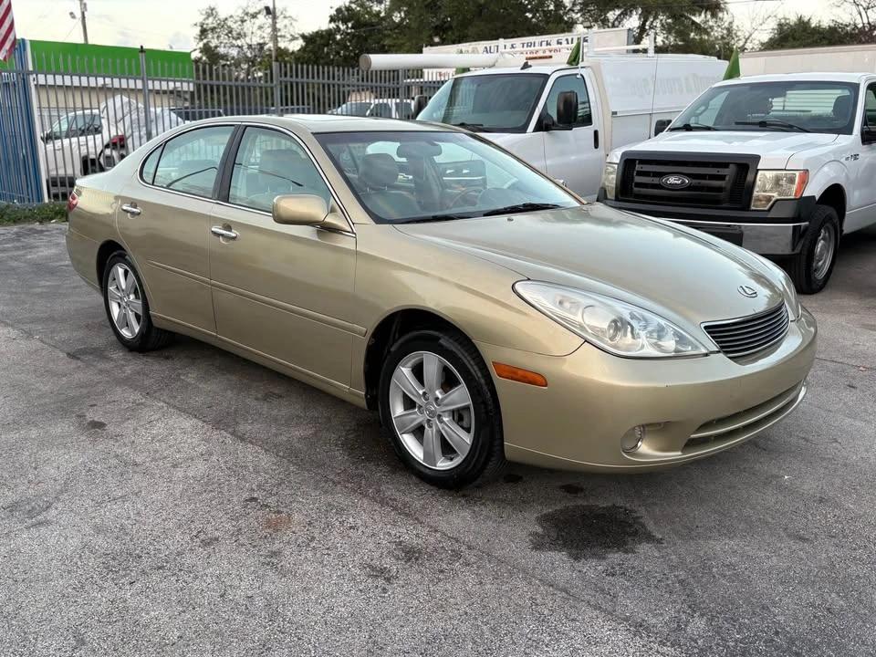2005 Lexus ES 4th Gen - Image 3 of 20