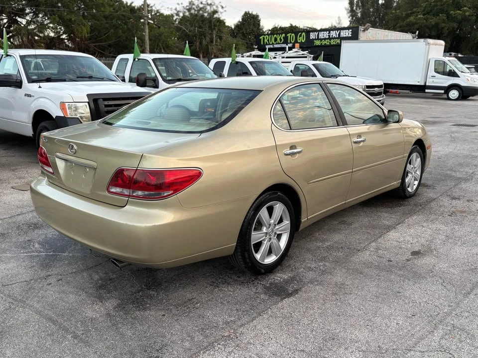 2005 Lexus ES 4th Gen - Image 4 of 20