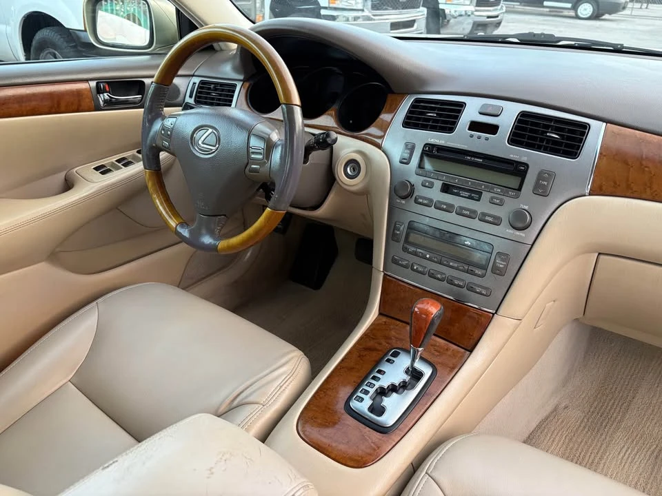 2005 Lexus ES 4th Gen - Image 18 of 20
