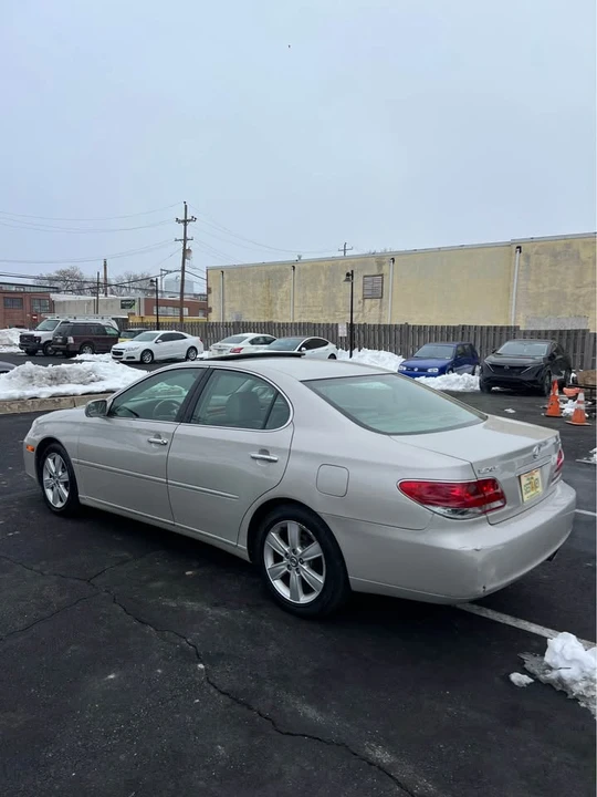 2005 Lexus ES 4th Gen - Image 5 of 16