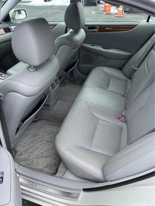 2005 Lexus ES 4th Gen - Image 12 of 16