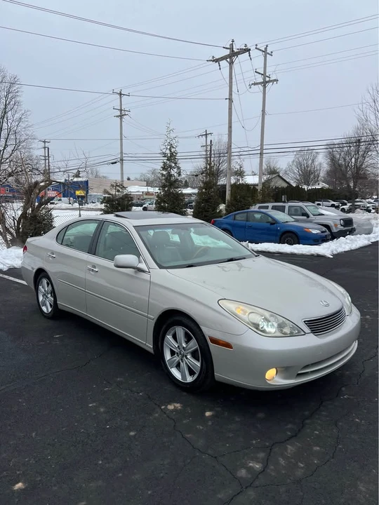 2005 Lexus ES 4th Gen - Image 3 of 16