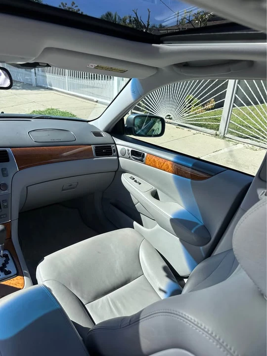 2005 Lexus ES 4th Gen - Image 14 of 20