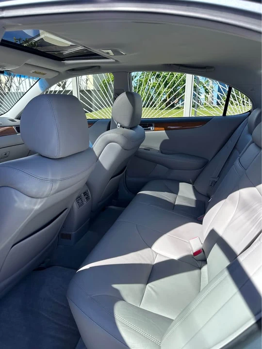2005 Lexus ES 4th Gen - Image 12 of 20