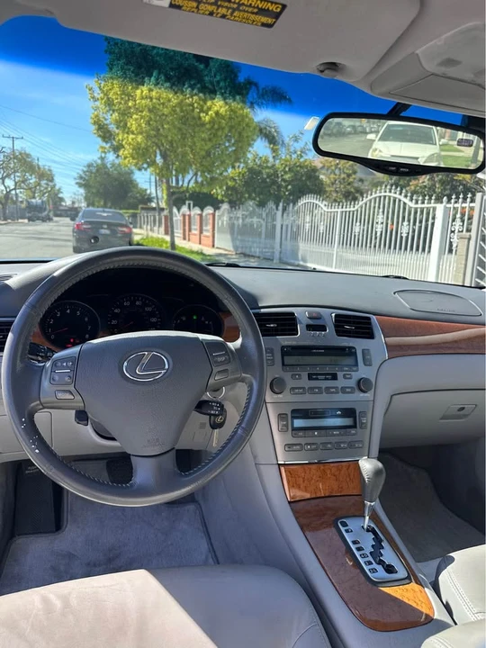 2005 Lexus ES 4th Gen - Image 13 of 20
