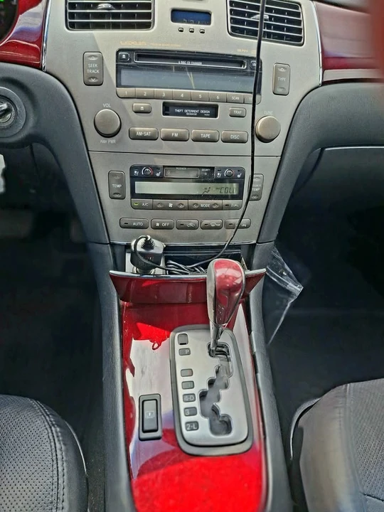 2005 Lexus ES 4th Gen - Image 3 of 6