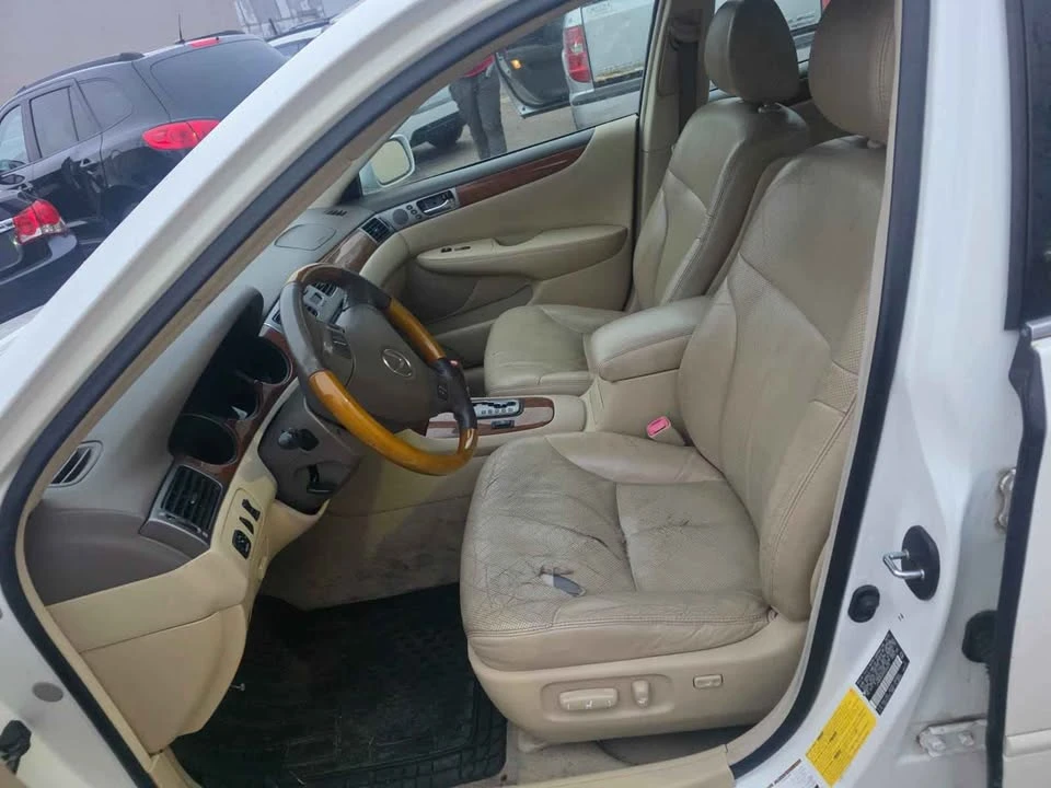 2005 Lexus ES 4th Gen - Image 11 of 15
