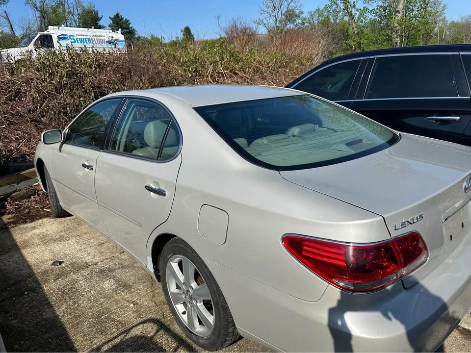 2005 Lexus ES 4th Gen - Image 2 of 6
