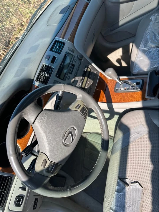 2005 Lexus ES 4th Gen - Image 5 of 6