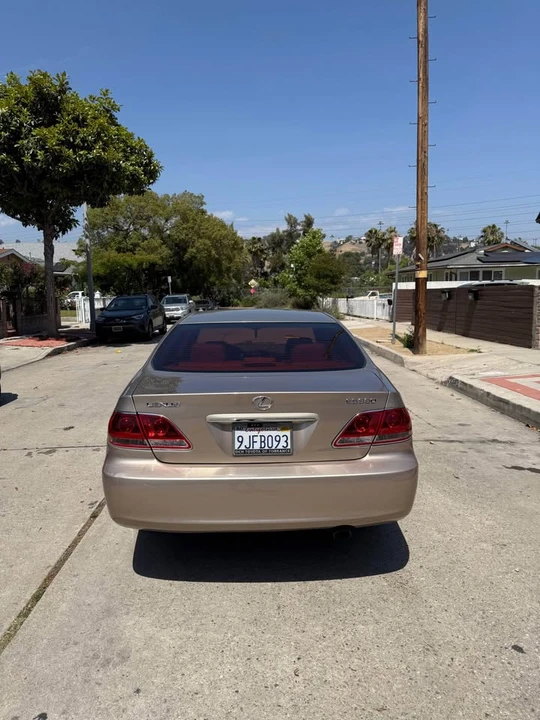 2005 Lexus ES 4th Gen - Image 3 of 8
