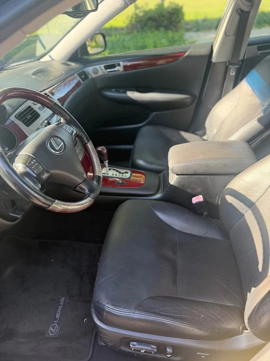 2005 Lexus ES 4th Gen - Image 9 of 10