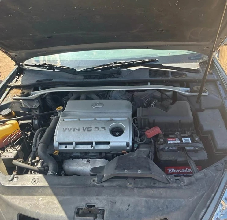 2005 Lexus ES 4th Gen - Image 12 of 15