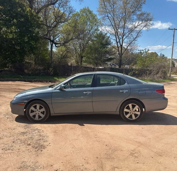 2005 Lexus ES 4th Gen - Image 5 of 15