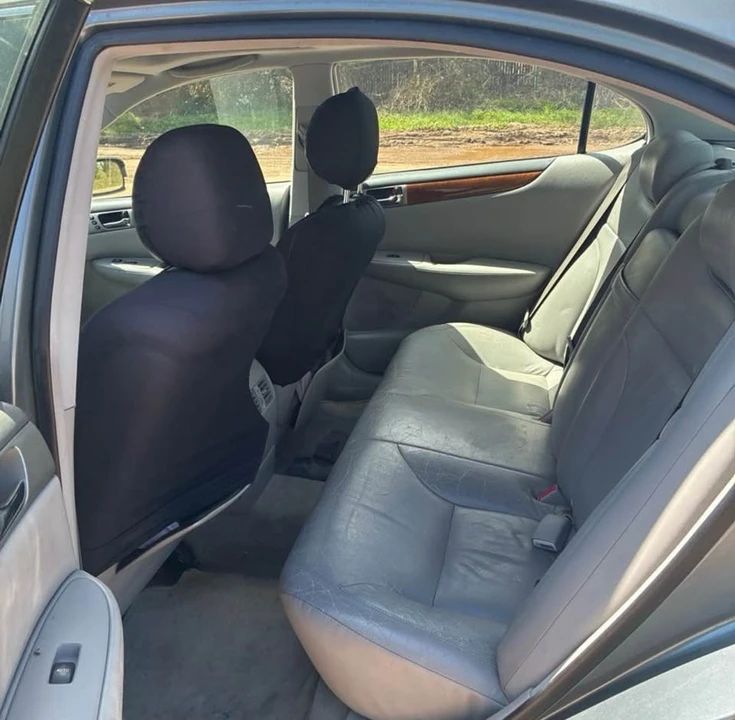 2005 Lexus ES 4th Gen - Image 10 of 15