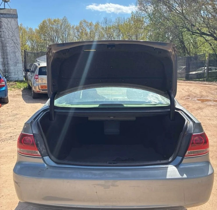 2005 Lexus ES 4th Gen - Image 13 of 15