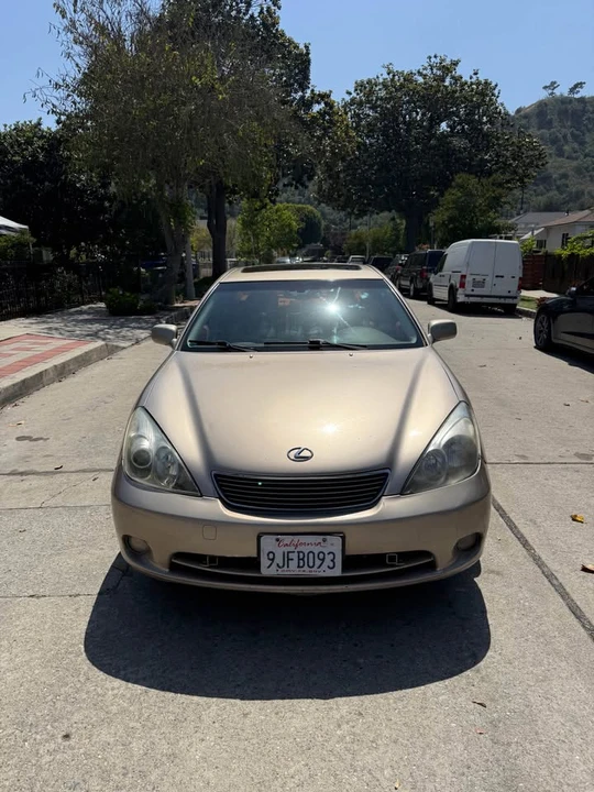 2005 Lexus ES 4th Gen - Image 4 of 8