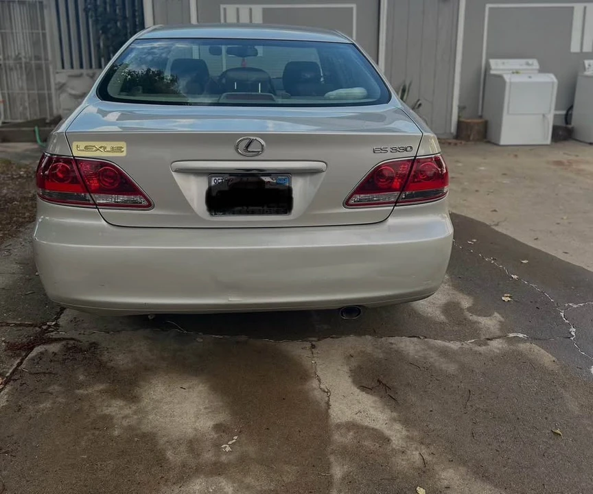 2005 Lexus ES 4th Gen - Image 2 of 4