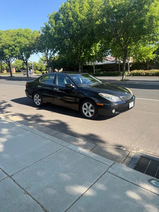 2005 Lexus ES 4th Gen - Image 3 of 10