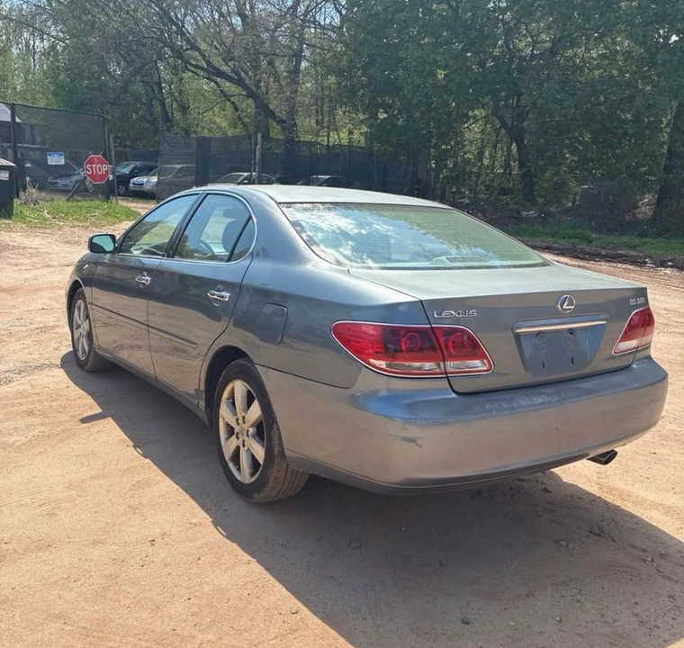 2005 Lexus ES 4th Gen - Image 6 of 15