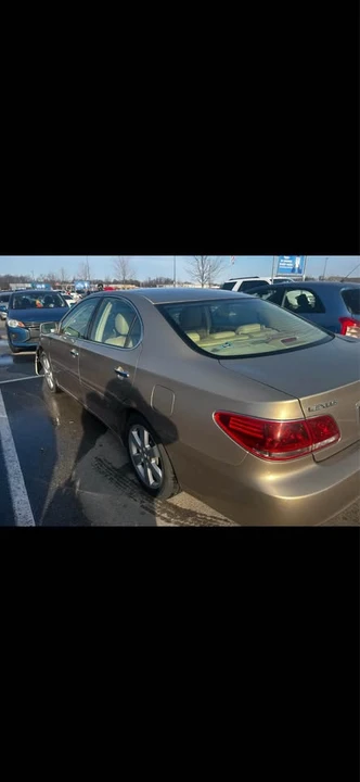 2005 Lexus ES 4th Gen - Image 2 of 3