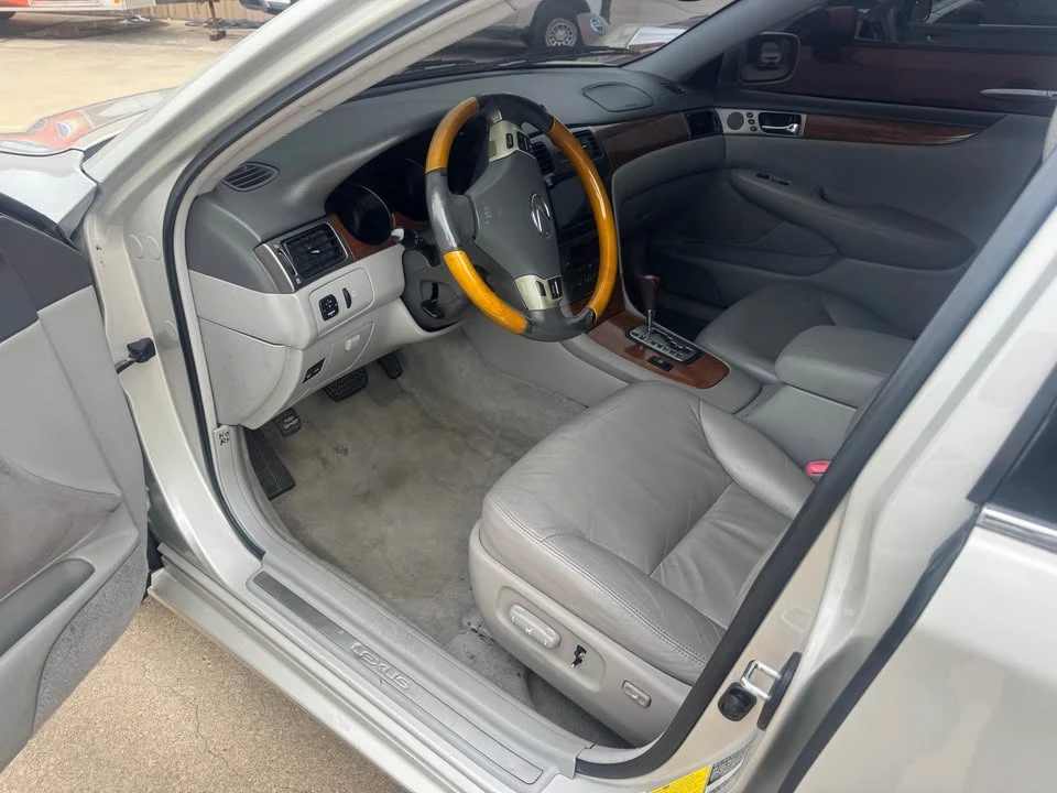 2005 Lexus ES 4th Gen - Image 5 of 14