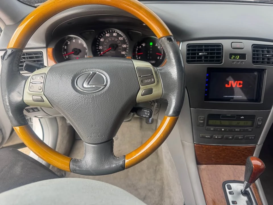 2005 Lexus ES 4th Gen - Image 11 of 14