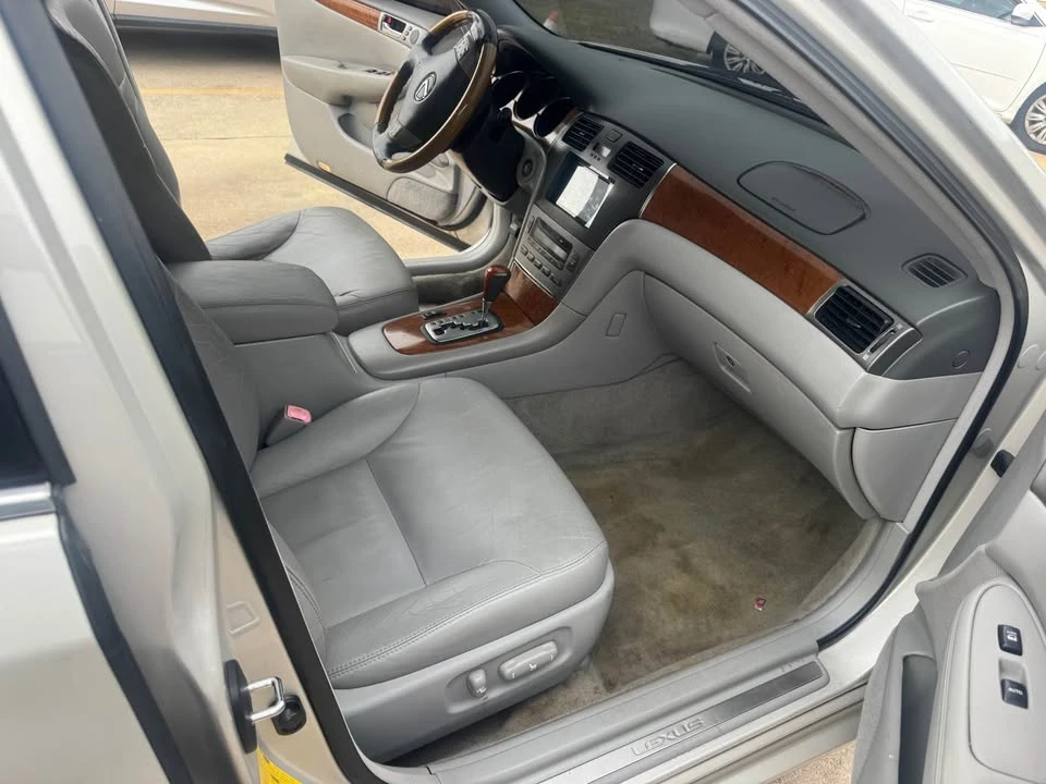 2005 Lexus ES 4th Gen - Image 9 of 14