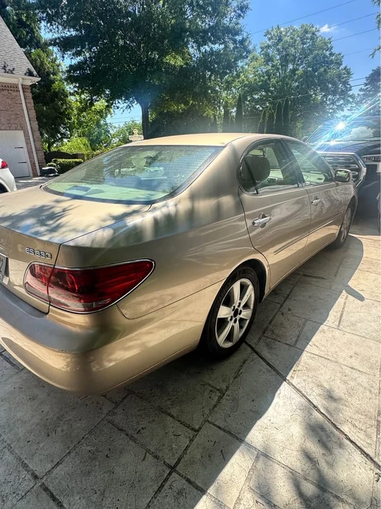 2005 Lexus ES 4th Gen - Image 4 of 10