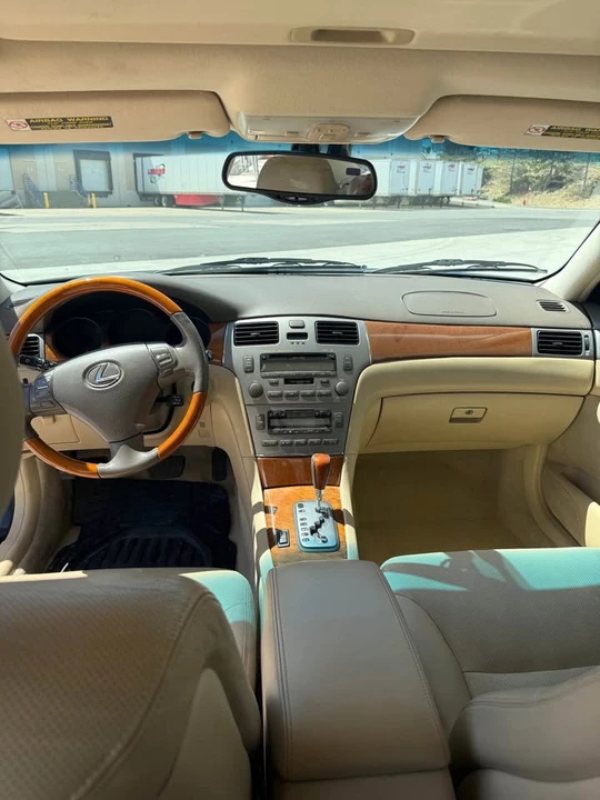 2005 Lexus ES 4th Gen - Image 15 of 18