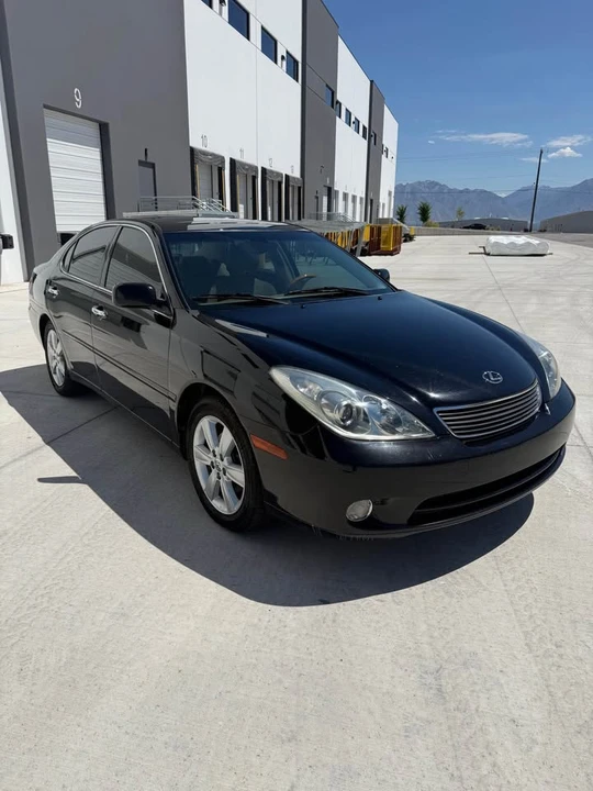 2005 Lexus ES 4th Gen - Image 3 of 18