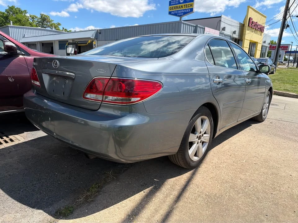 2005 Lexus ES 4th Gen - Image 4 of 9