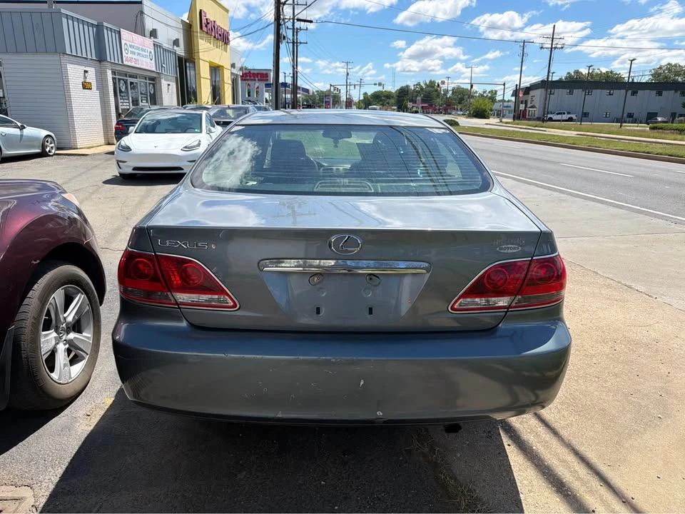 2005 Lexus ES 4th Gen - Image 5 of 9