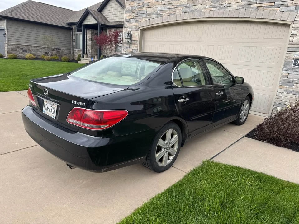 2005 Lexus ES 4th Gen - Image 2 of 5