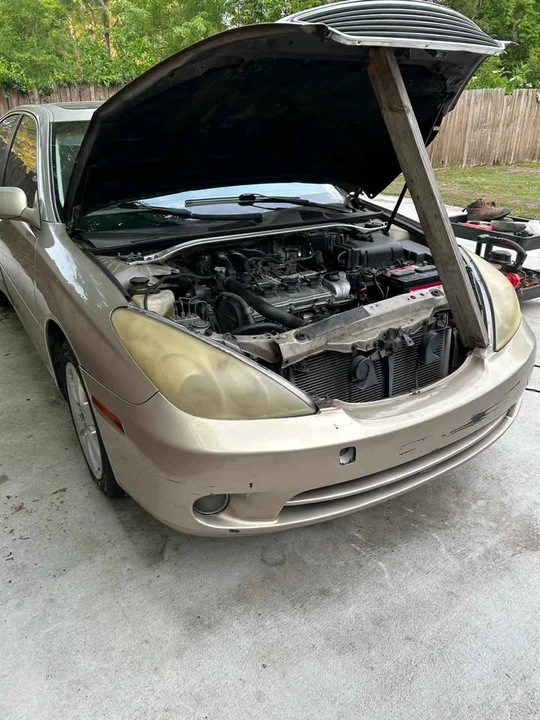 2005 Lexus ES 4th Gen - Image 2 of 9