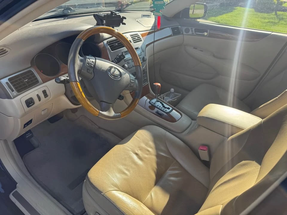 2005 Lexus ES 4th Gen - Image 5 of 5