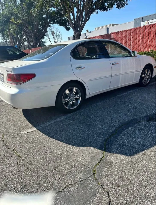 2005 Lexus ES 4th Gen - Image 2 of 9